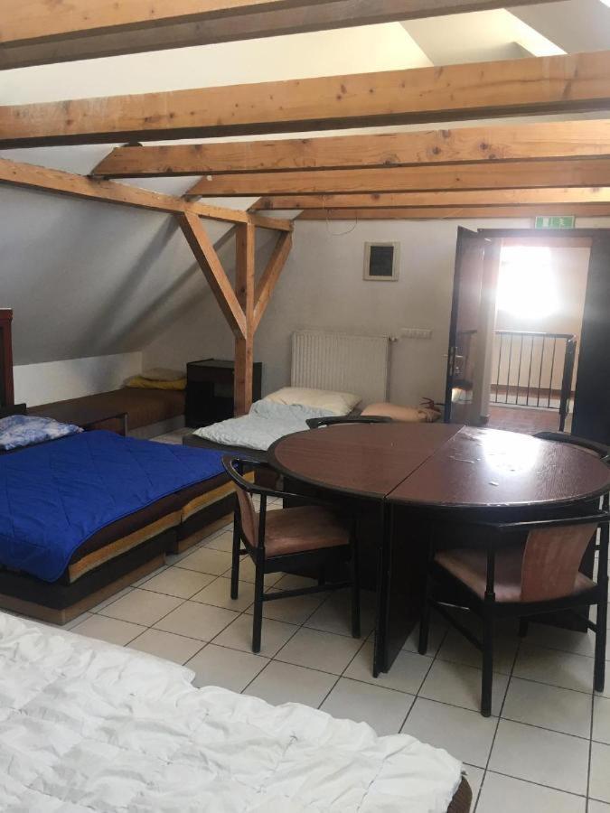 Goencoelhaz Pansiyon Vác Dış mekan fotoğraf